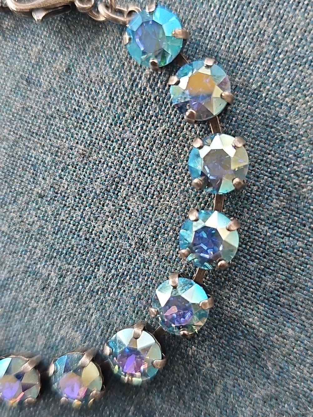 Sabika Inspired Crystal Bracelet - Picture 5 of 7